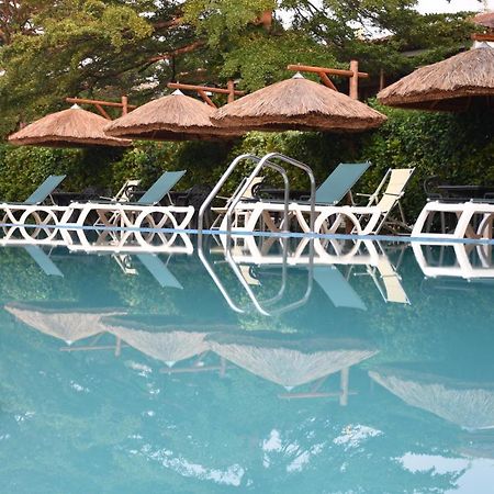 Hotel Club Du Lac Tanganyika Бужумбура Екстериор снимка