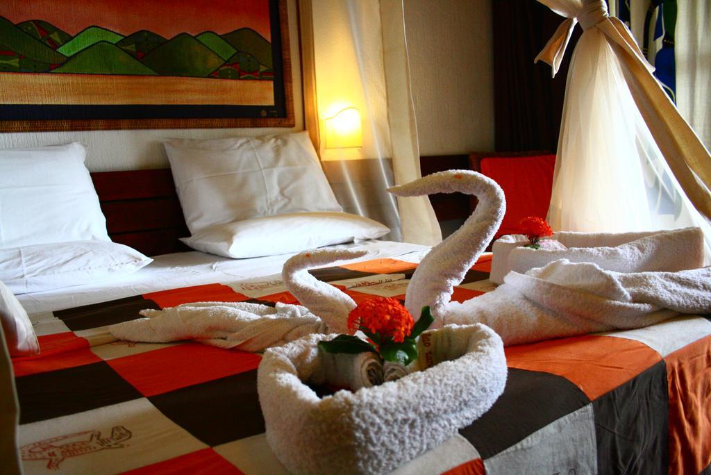 Hotel Club Du Lac Tanganyika Бужумбура Екстериор снимка