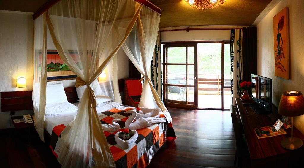 Hotel Club Du Lac Tanganyika Бужумбура Екстериор снимка