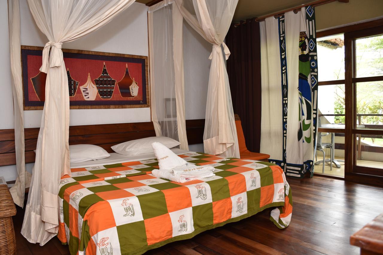 Hotel Club Du Lac Tanganyika Бужумбура Екстериор снимка