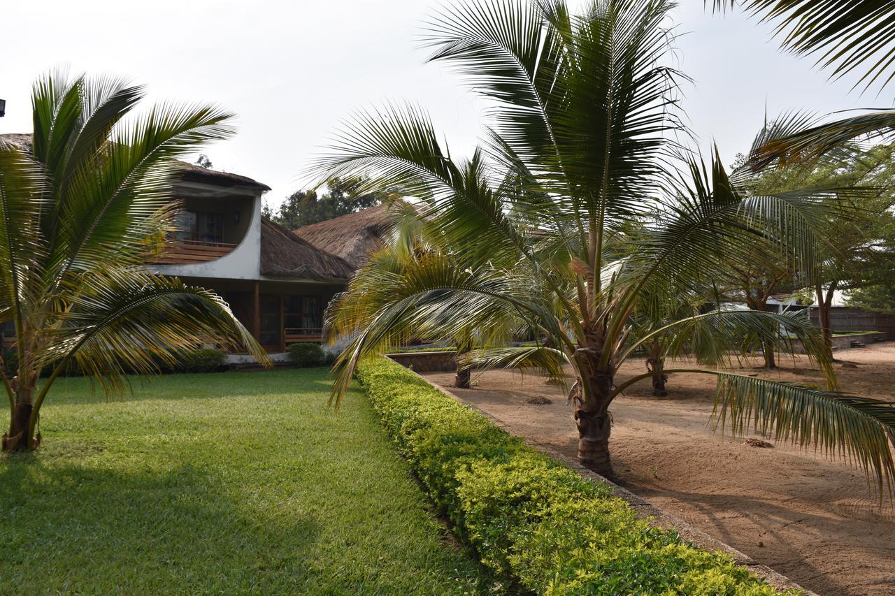 Hotel Club Du Lac Tanganyika Бужумбура Екстериор снимка
